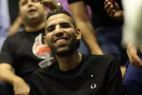 مؤمن زكريا يشارك الأهلي فرحة التتويج بكأس الكؤوس الإفريقية لكرة اليد